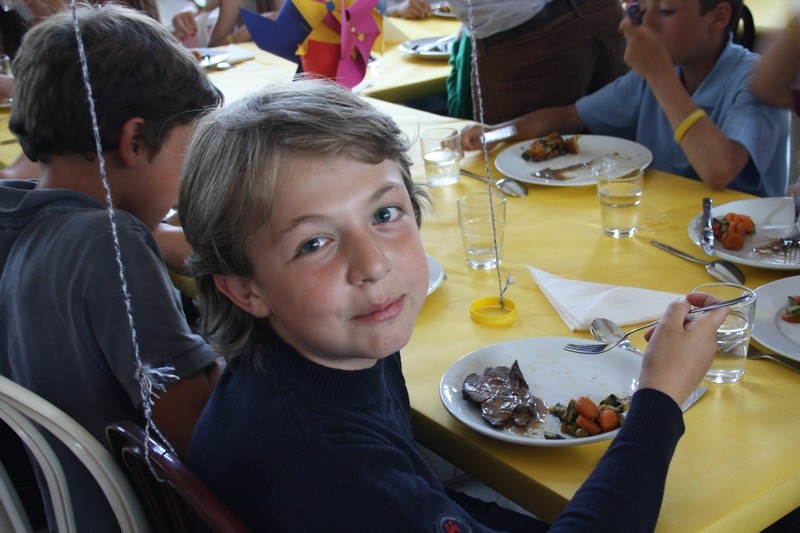 Village Camps International Summer Camp Leysin, Switzerland 2026-08-15 https://www.villagecamps.com/journals_admin/images/687-21-prommm (89).jpg